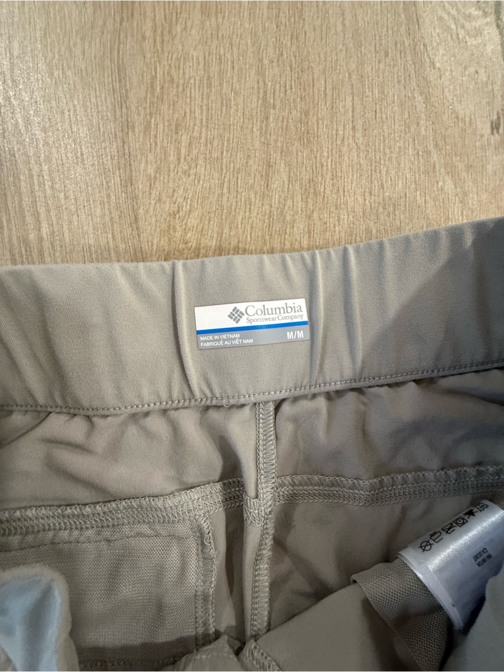 Columbia Gray Pink Athletic Running Shorts Women’s Medium Activewear Pocket M - Picture 3 of 9
